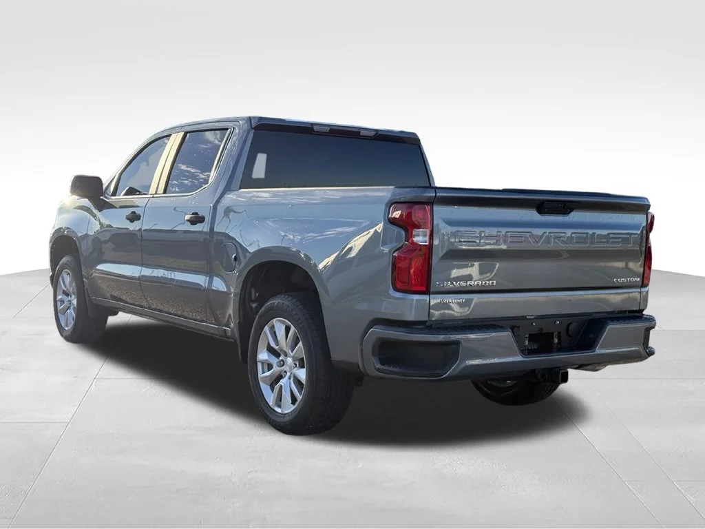 Used 2021 Gray Chevrolet Custom image 3