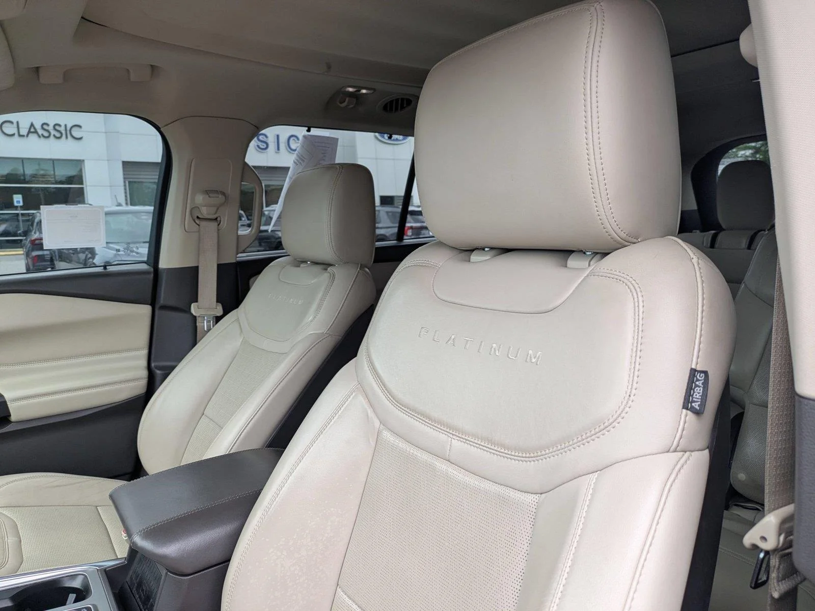 Used 2020 Silver Spruce Metallic Ford Platinum image 13