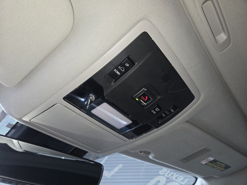 Certified Used 2020 Gray Pearl Lexus  image 36