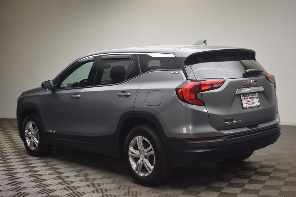 Used 2020 Gray GMC SLE image 4