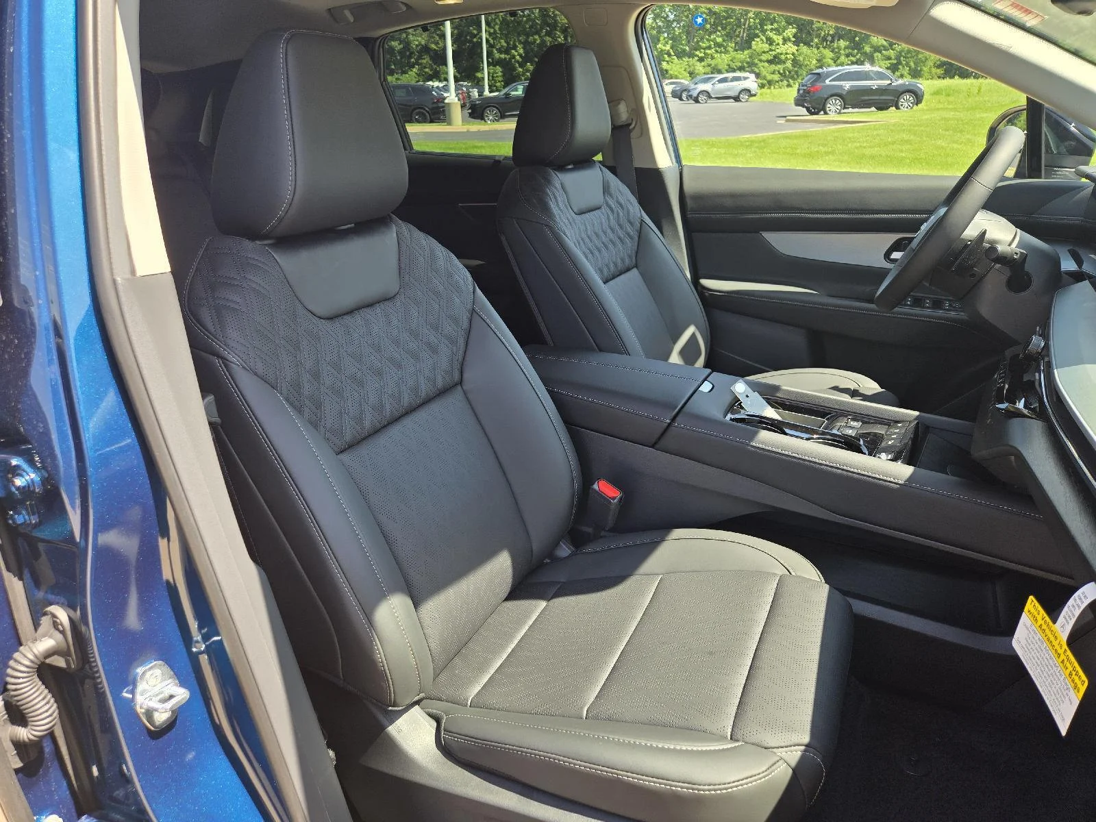 New 2026 Aurora Blue Pearl Metallic/Super Black Nissan Platinum image 12