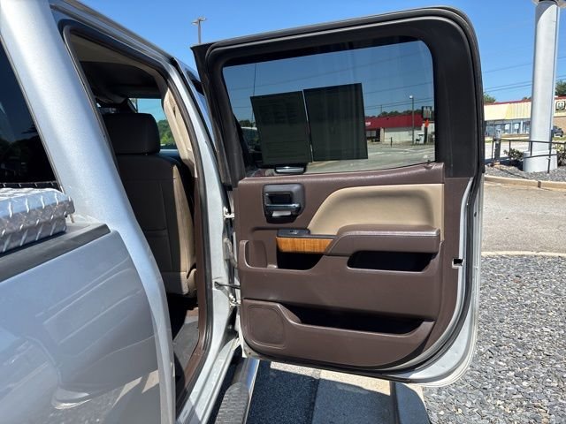 Used 2017 Quicksilver Metallic GMC SLT image 23