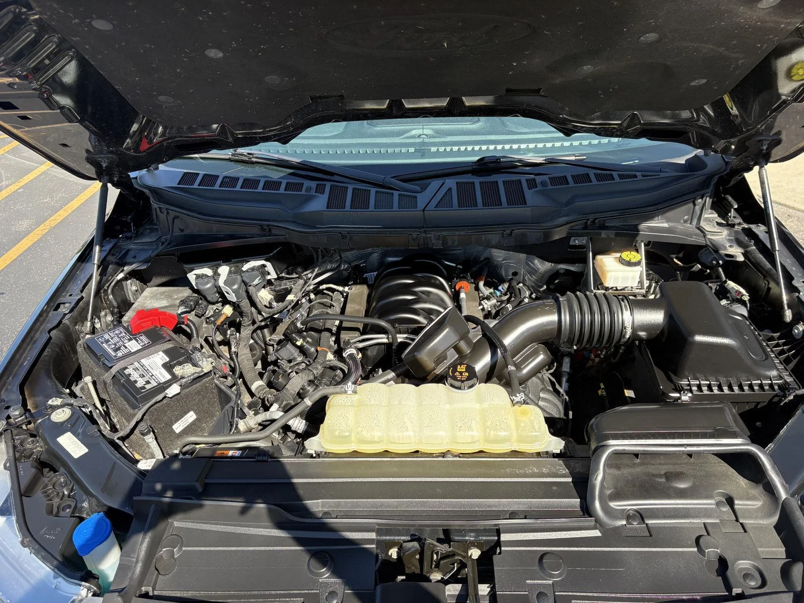 Used 2022 Agate Black Ford LARIAT image 25