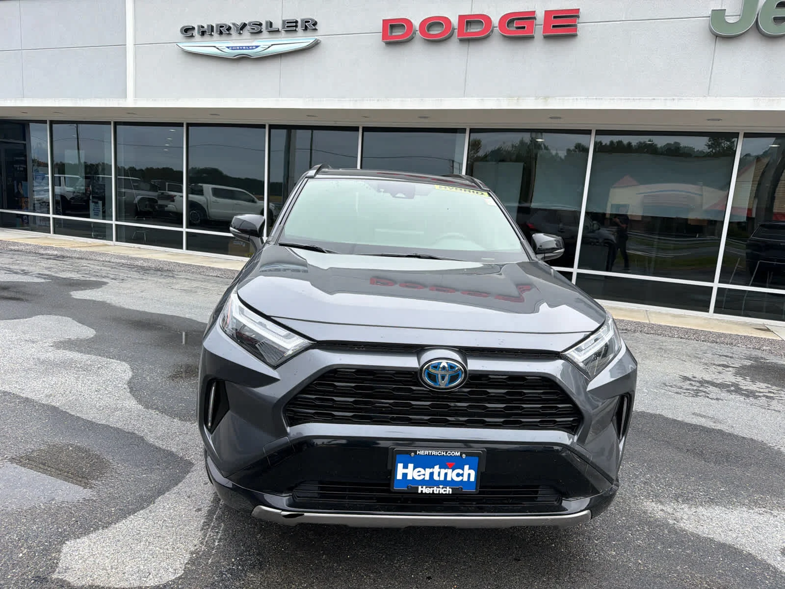 Used 2023 Magnetic Gray Metallic/Midnight Black Metallic Toyota Hybrid XSE image 3