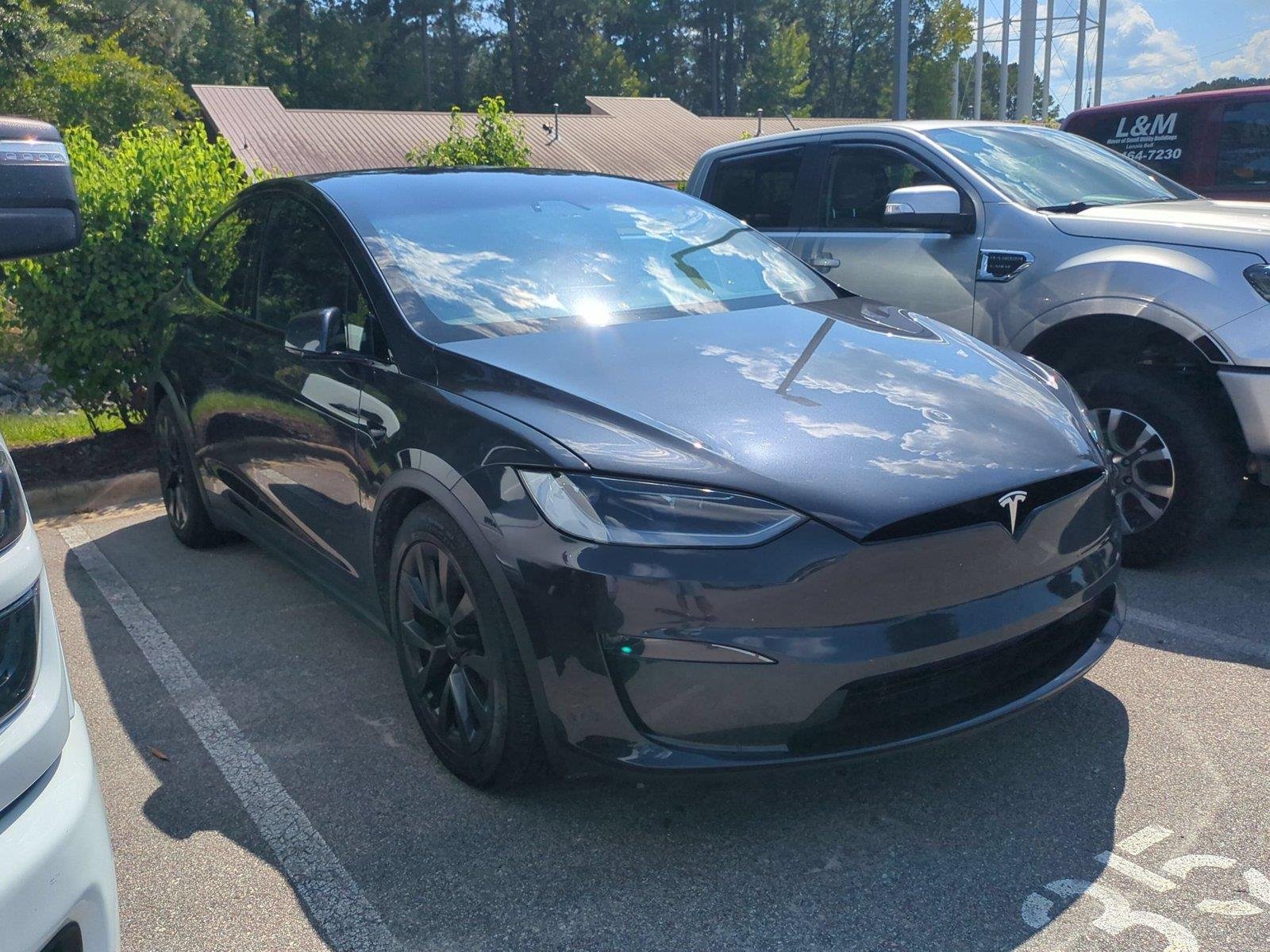 Used 2024  Tesla  image 3