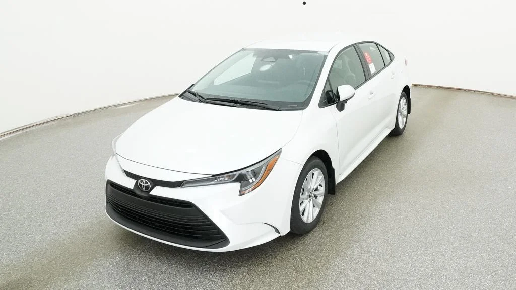 New 2027 Wind Chill Pearl Toyota LE image 20