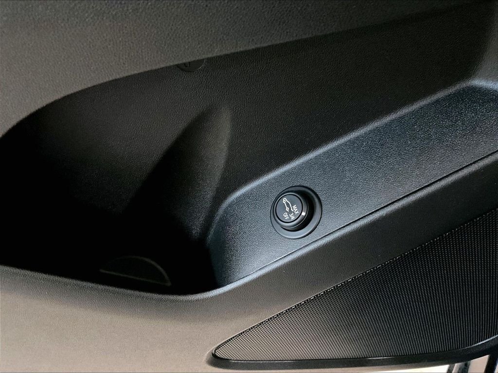 Used 2019 Blue Chevrolet LT image 26
