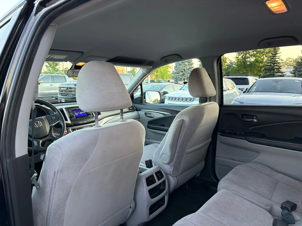 Used 2019  Honda LX image 19