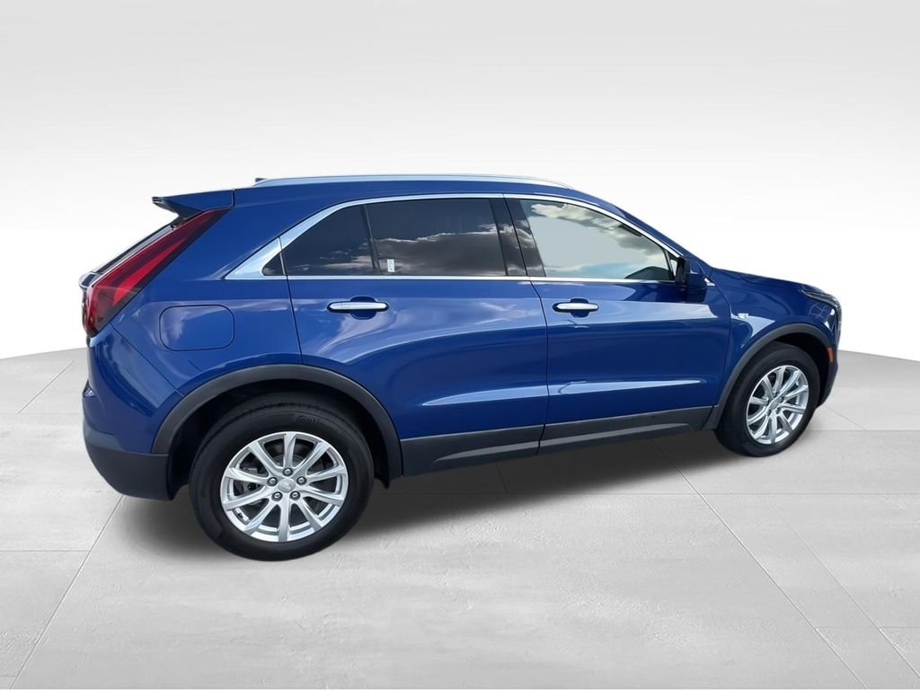 Used 2023 Blue Cadillac Luxury image 8