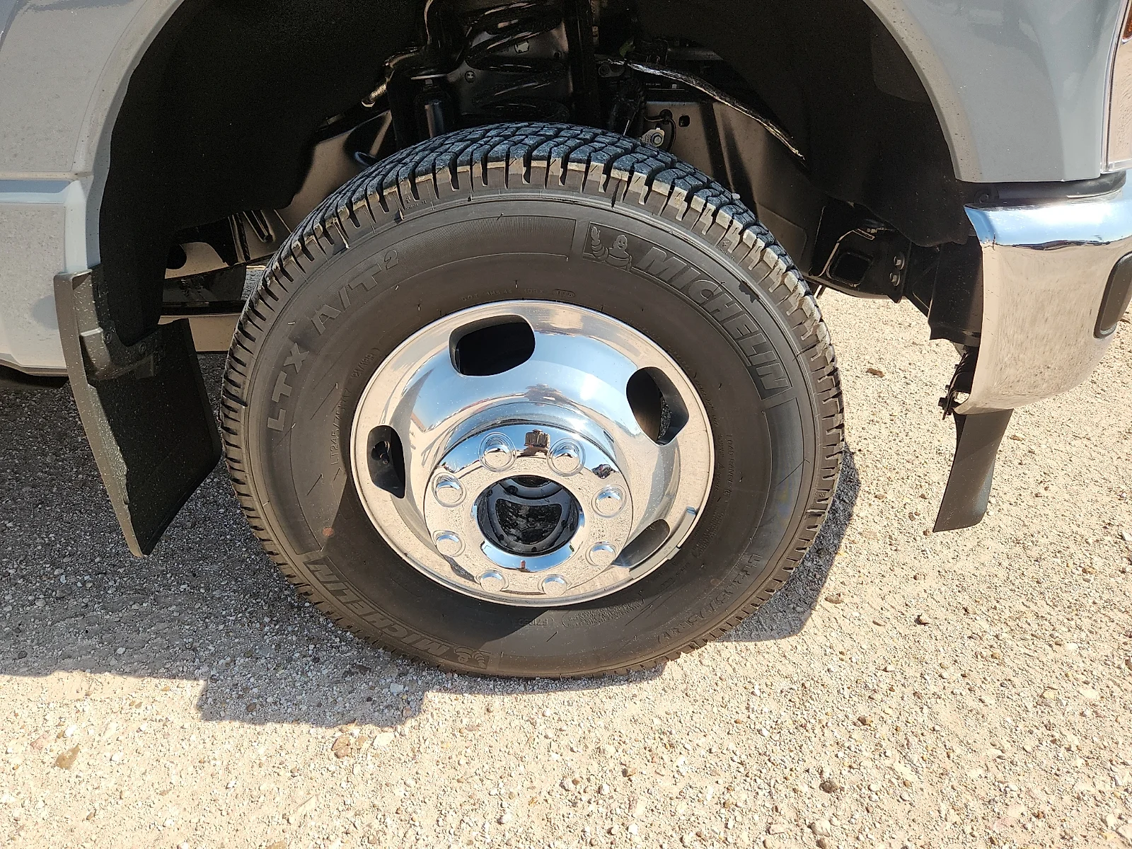 New 2026 Glacier Gray Metallic Tri-Coat Ford F-350® King Ranch® image 9