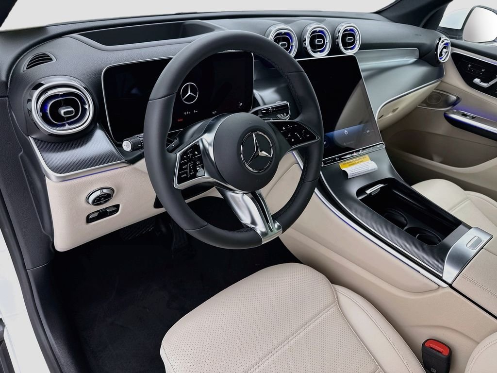 New 2027 Polar White Mercedes-Benz GLC 300 image 9