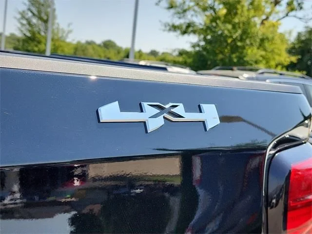 2026 GMC Sierra 1500 SLT - Photo 14