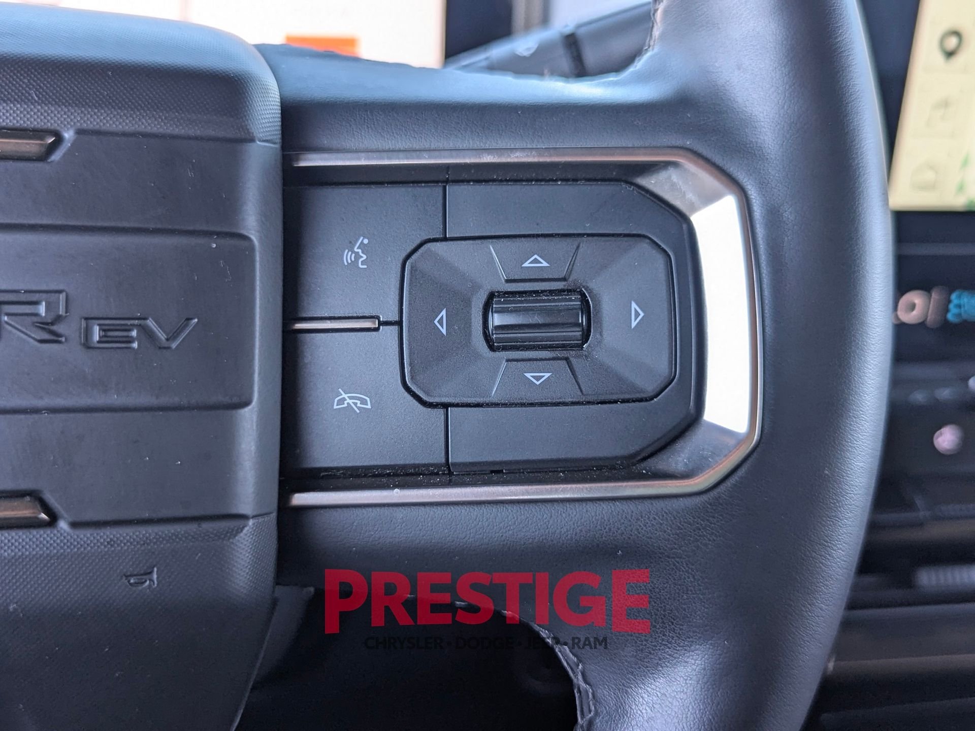Used 2024 Black GMC 2X image 23