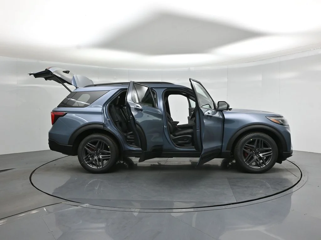 New 2026 Vapor Blue Metallic Ford ST image 4