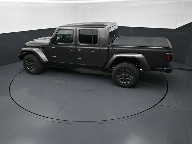New 2026 Granite Crystal Metallic Clear-Coat Exterior Paint Jeep Sport S image 15