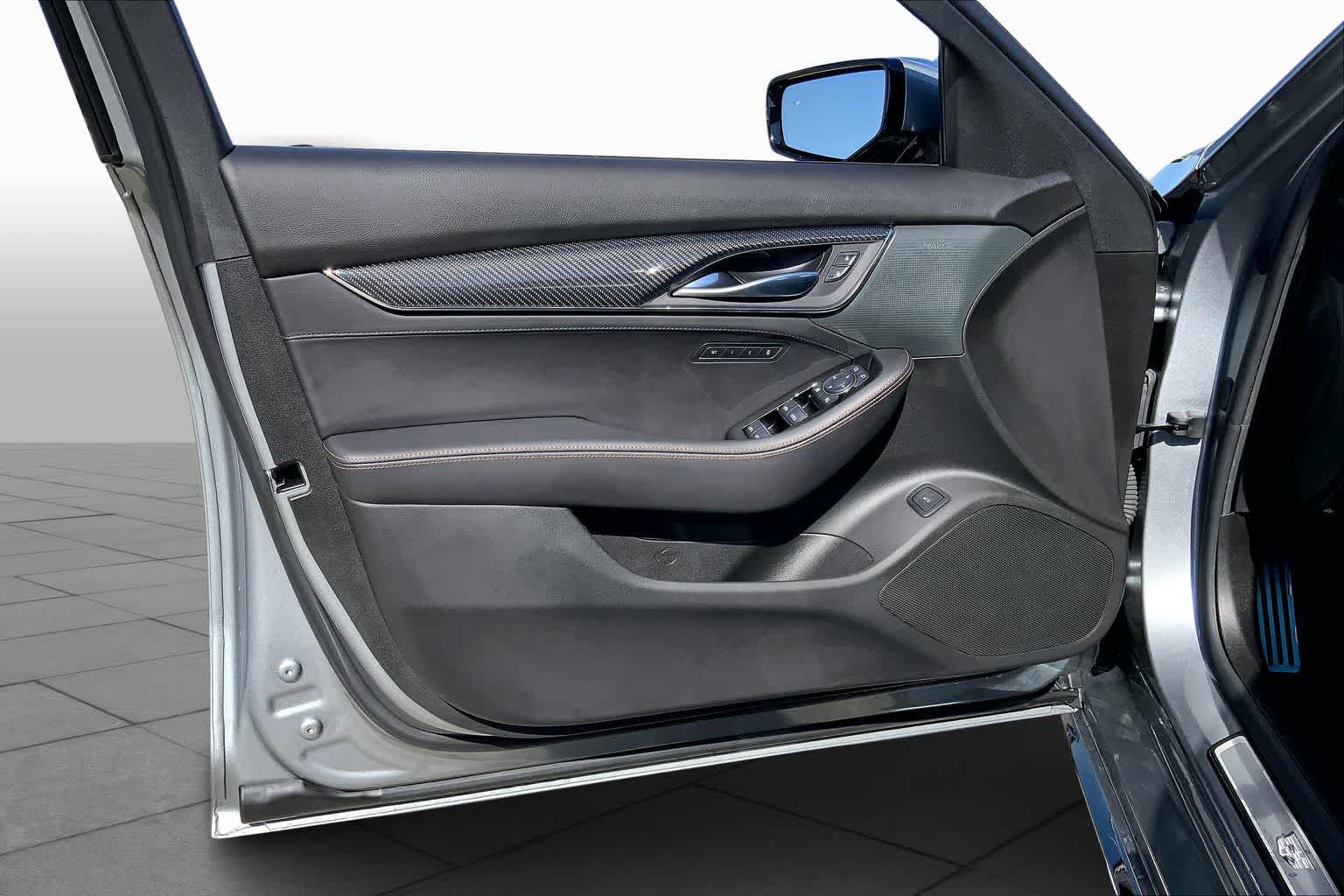 Used 2025 Argent Silver Metallic Cadillac Sport image 25