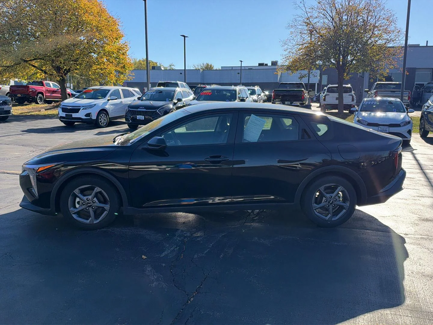 Used 2025 Aurora Black Pearl Kia LXS image 6