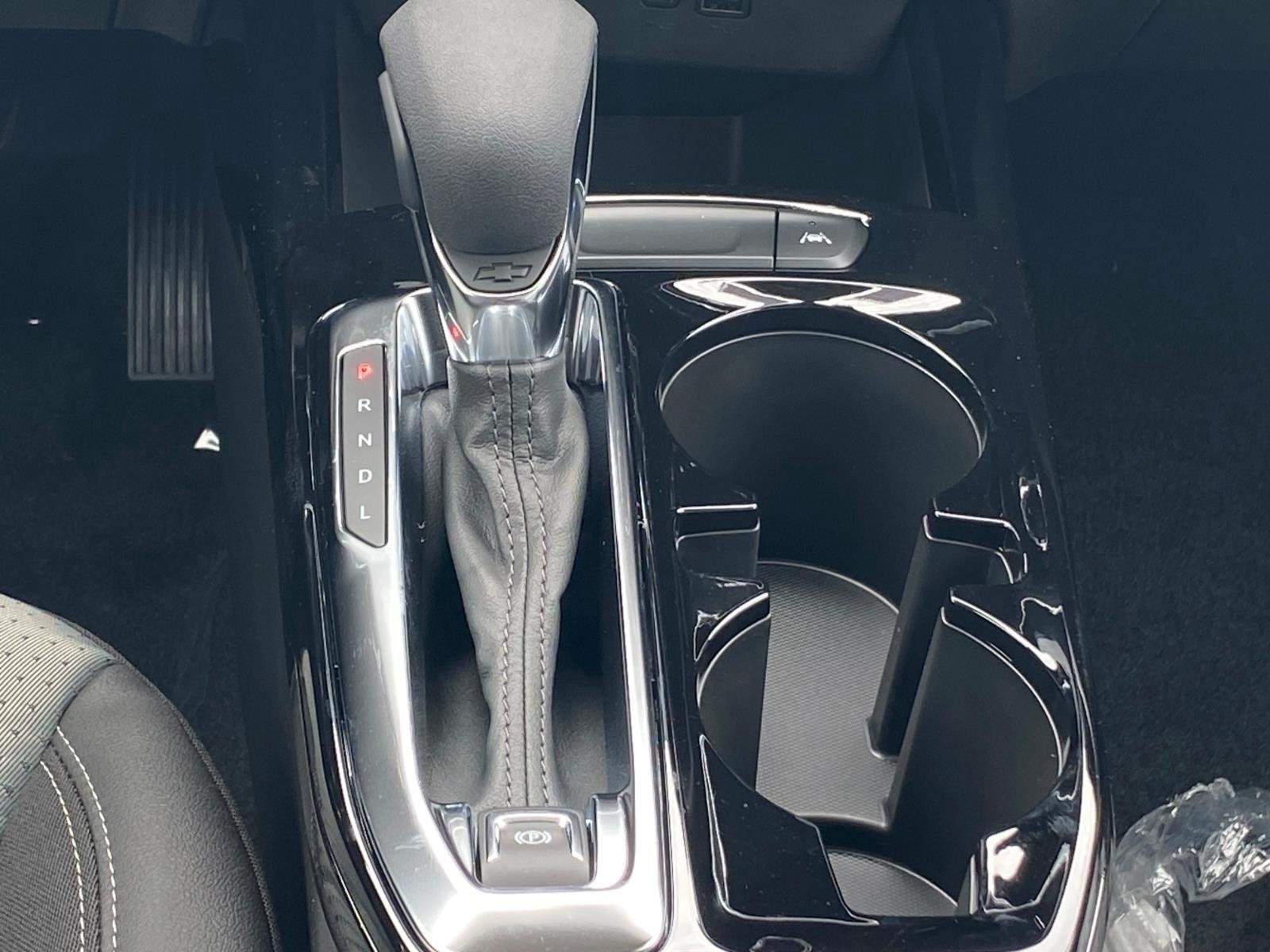 New 2026 Summit White Chevrolet LT image 12