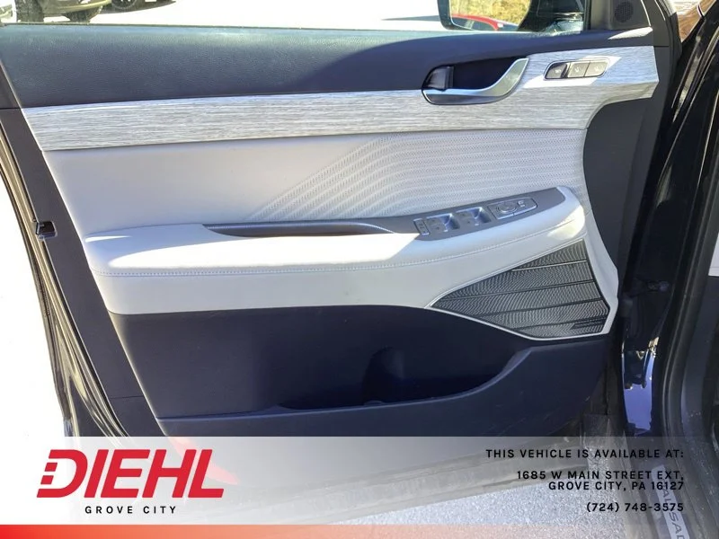 Used 2023 White Hyundai Calligraphy image 15