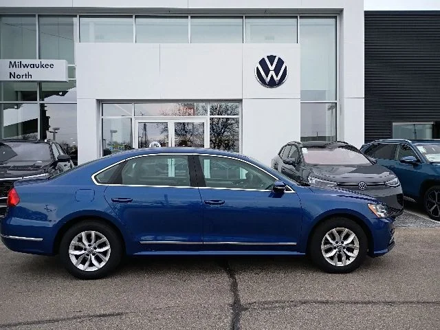2016 Volkswagen Passat S