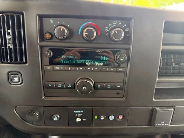 2025 Chevrolet Express Cargo Work Van - Photo 22