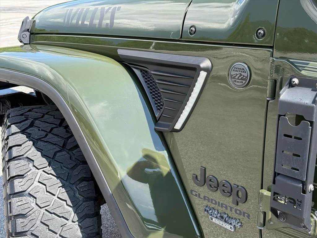 Used 2022 Green Jeep Willys image 13