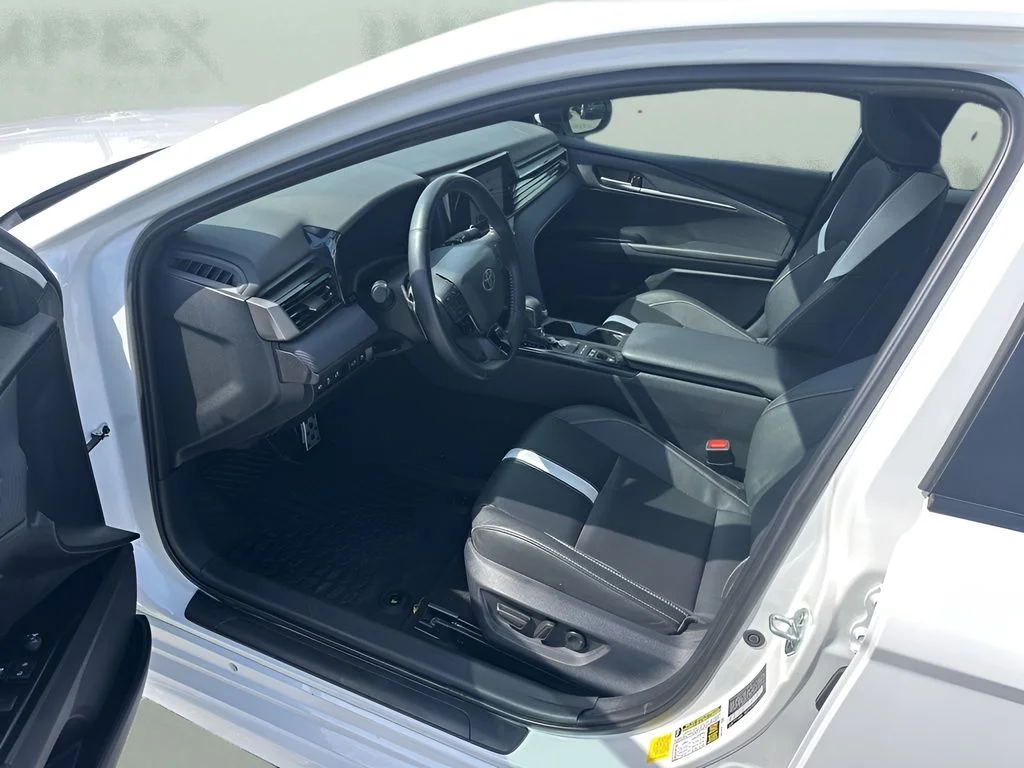 Used 2025 White Toyota SE image 9