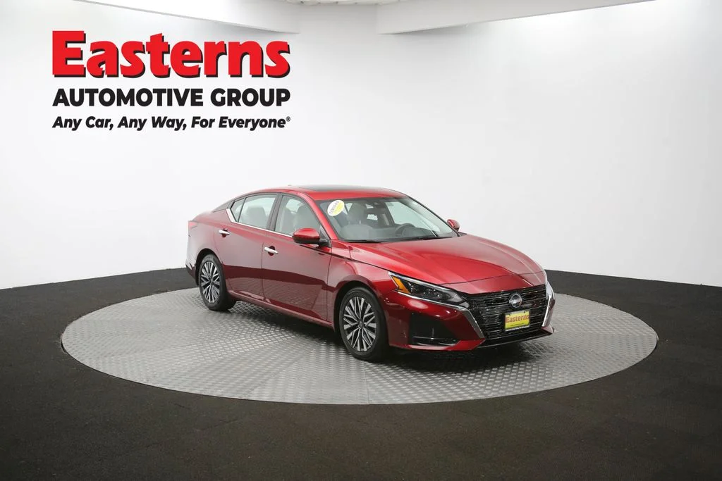 Used 2023 Red Nissan 2.5 SV image 49