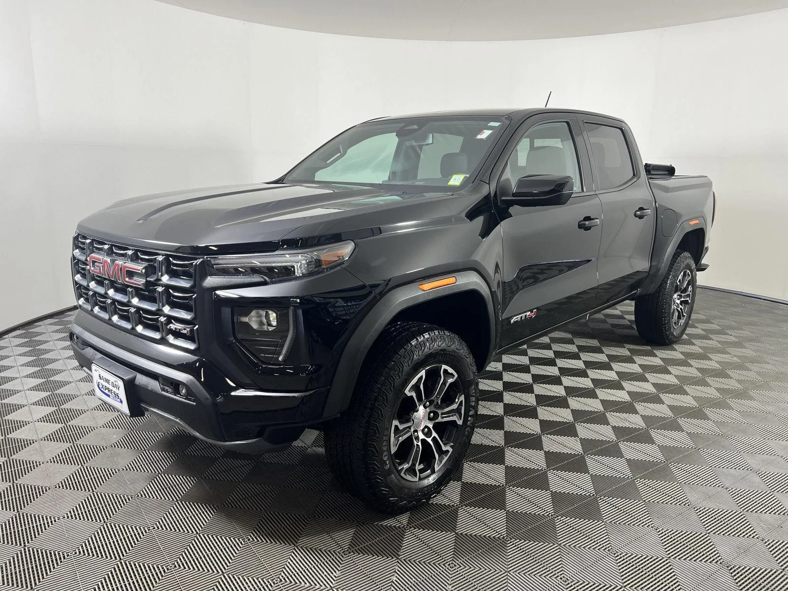 Used 2024 Onyx Black GMC AT4 image 28