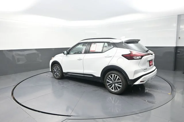 Used 2024 White Nissan SR image 78