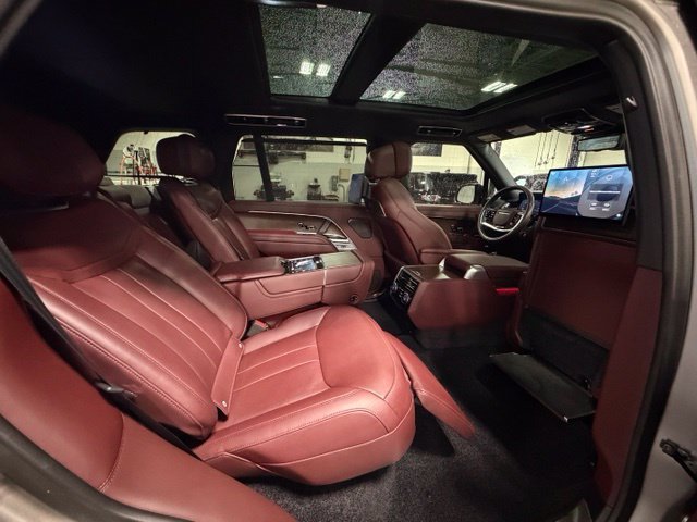 Used 2025 Silver Land Rover Autobiography image 28