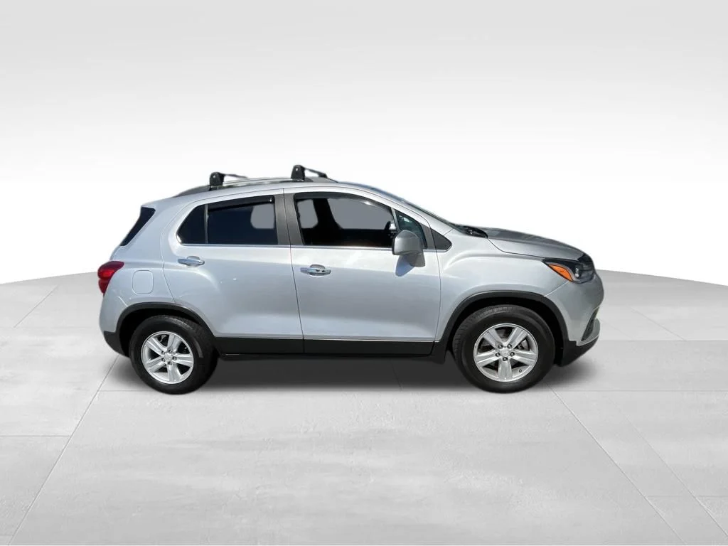 Used 2020 Silver Chevrolet LT image 20