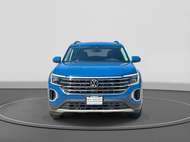 2026 Volkswagen Atlas photo 2
