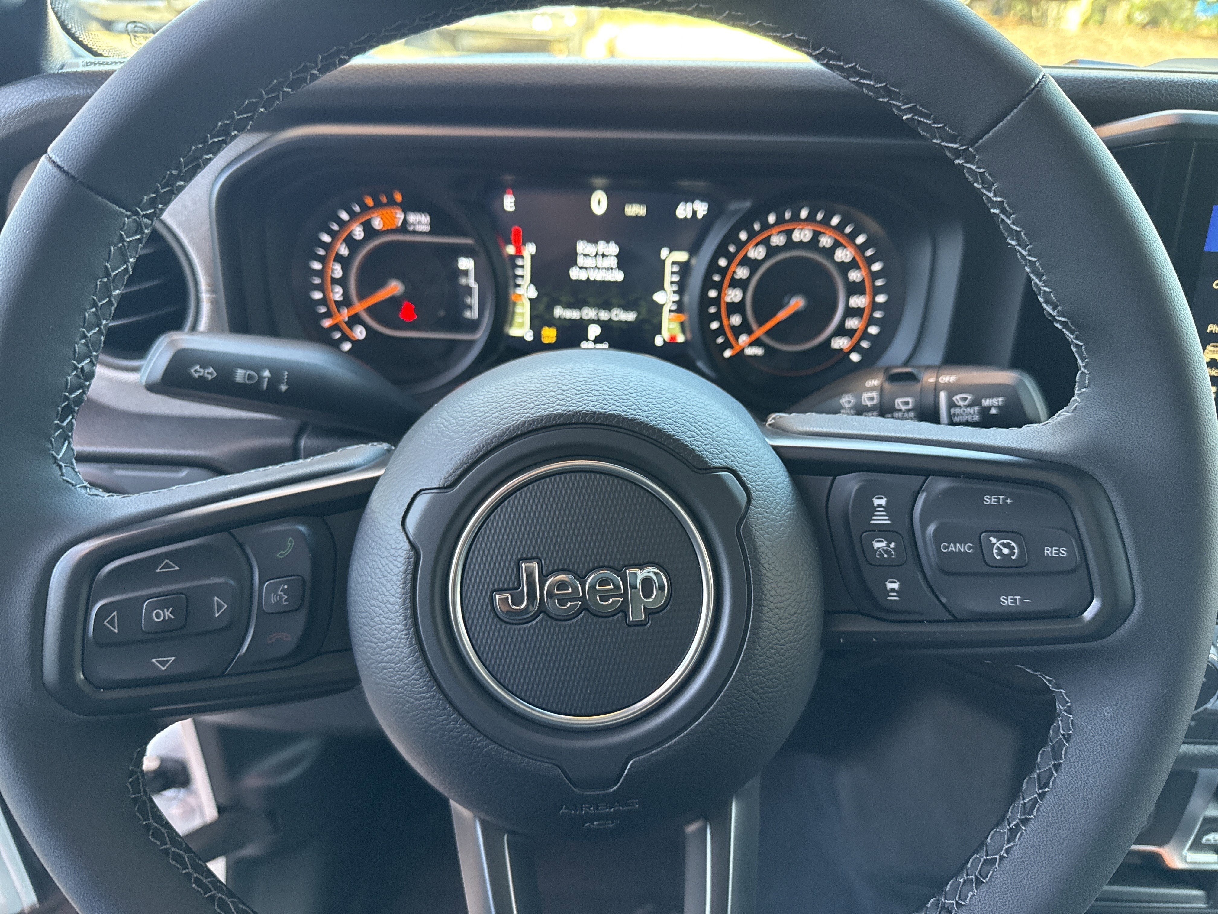 New 2026 Bright White Clear-Coat Exterior Paint Jeep Sport S image 22