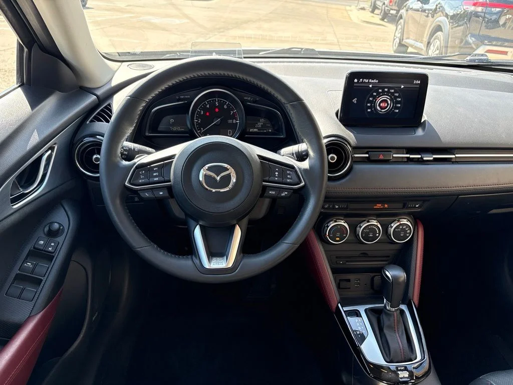 Used 2018 Silver Mazda Grand Touring image 8
