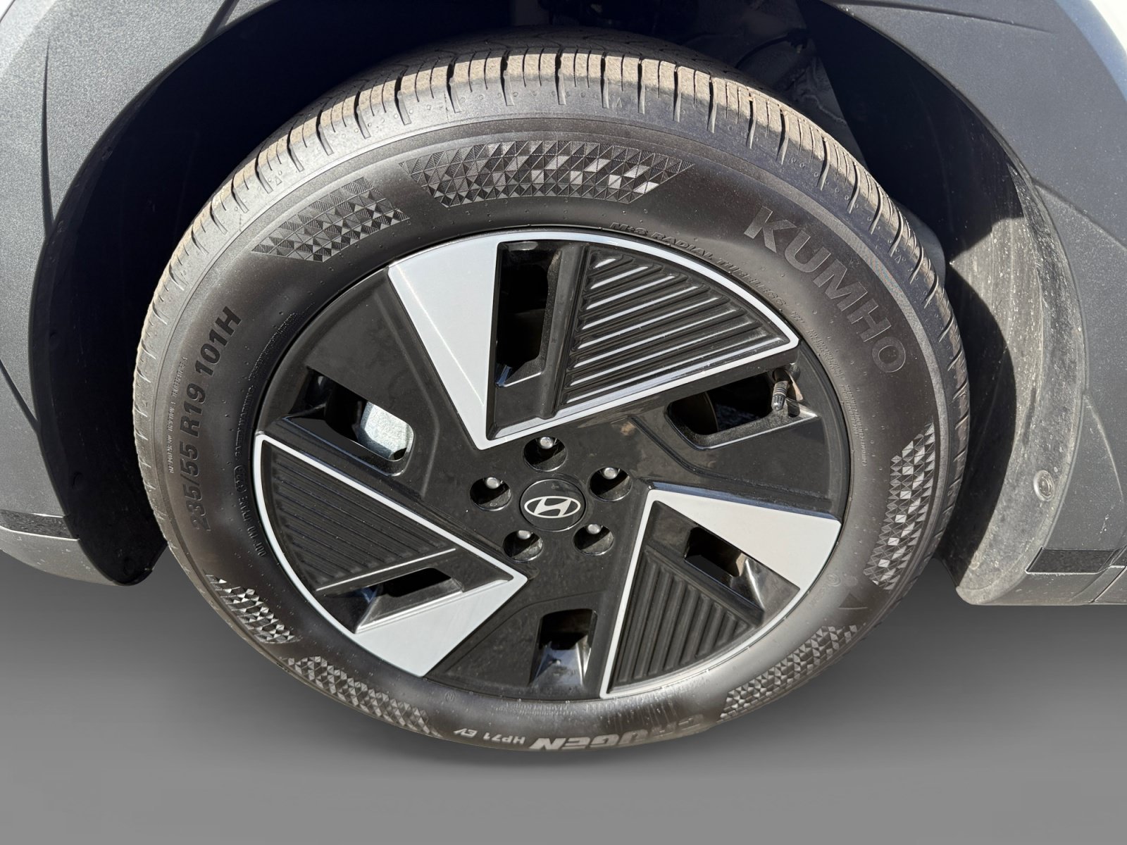 Certified Used 2026 White Hyundai SE Standard Range image 9