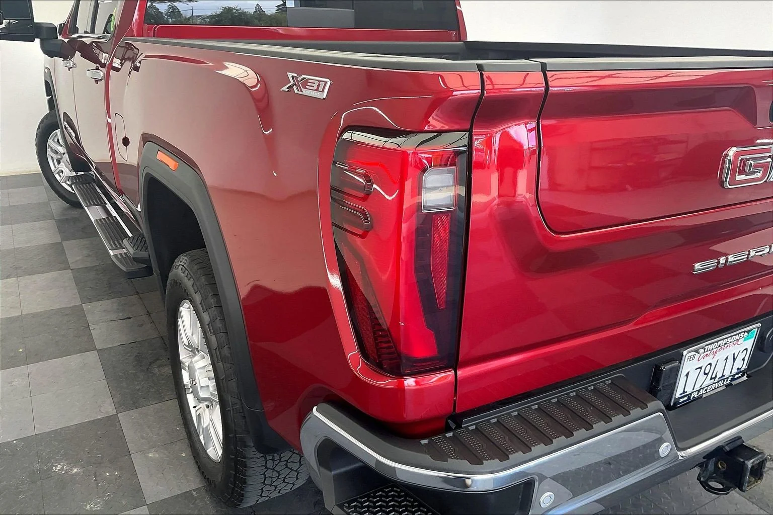 Used 2024 Volcanic Red Tintcoat GMC SLT image 29