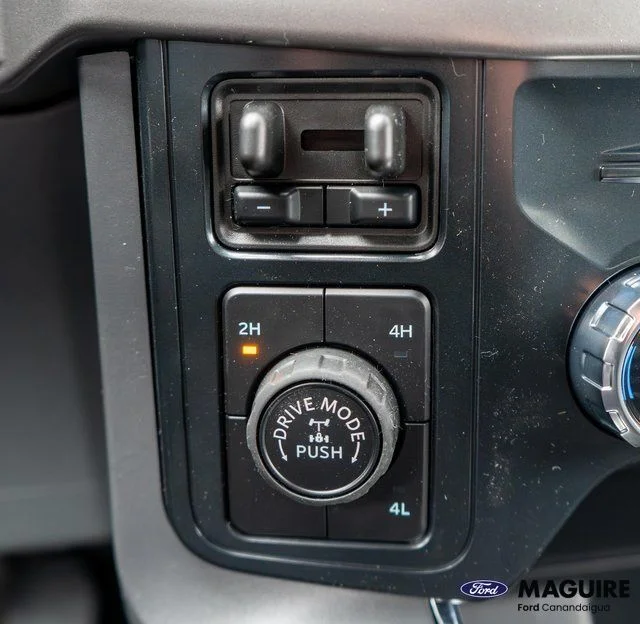 New 2026 Agate Black Metallic Ford XLT image 22