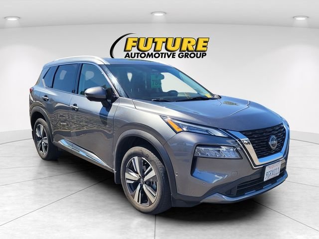 Used 2023 Gray Nissan SL image 1