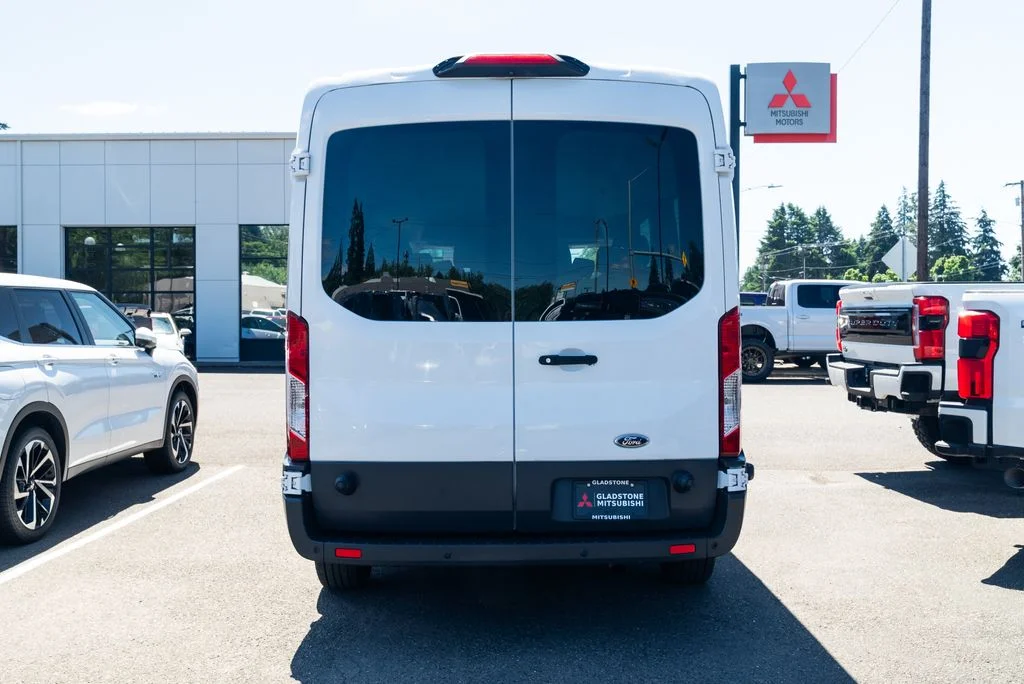 Used 2018 White Ford XL image 5