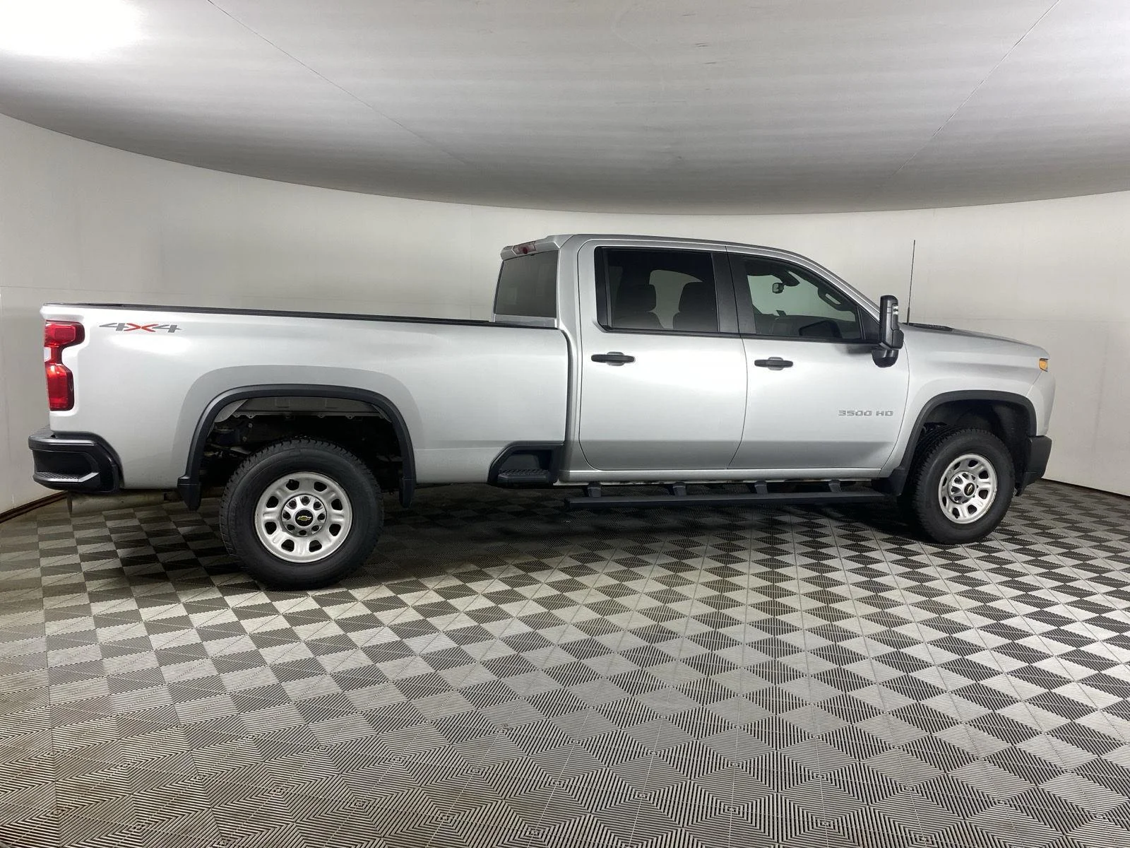 Used 2022 Silver Ice Metallic Chevrolet WT image 8