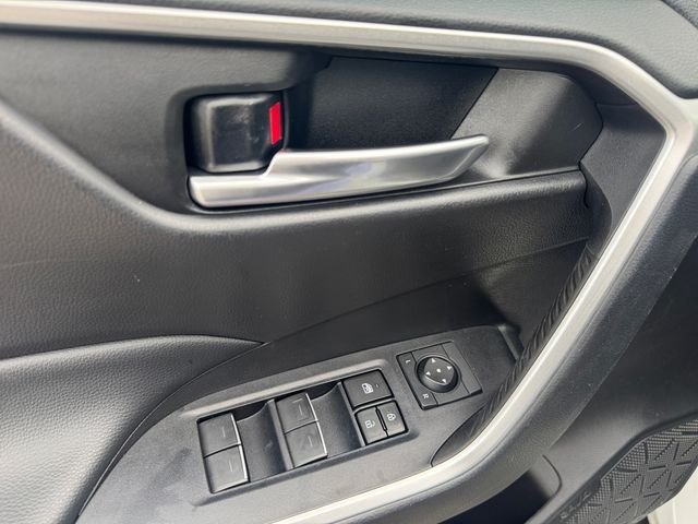 Certified Used 2023 Pearl Toyota XLE Premium image 17
