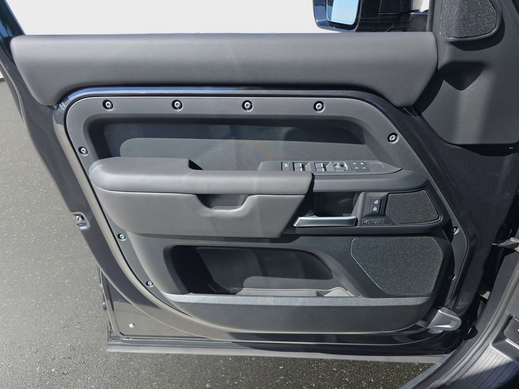 New 2026 Carpathian Grey Land Rover X-Dynamic SE image 29