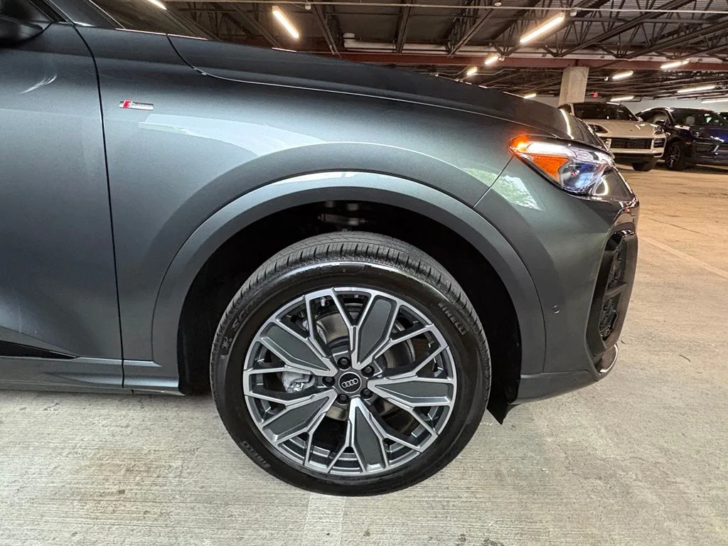 New 2026 Daytona Gray Metallic Audi 2.0T Premium Plus image 11