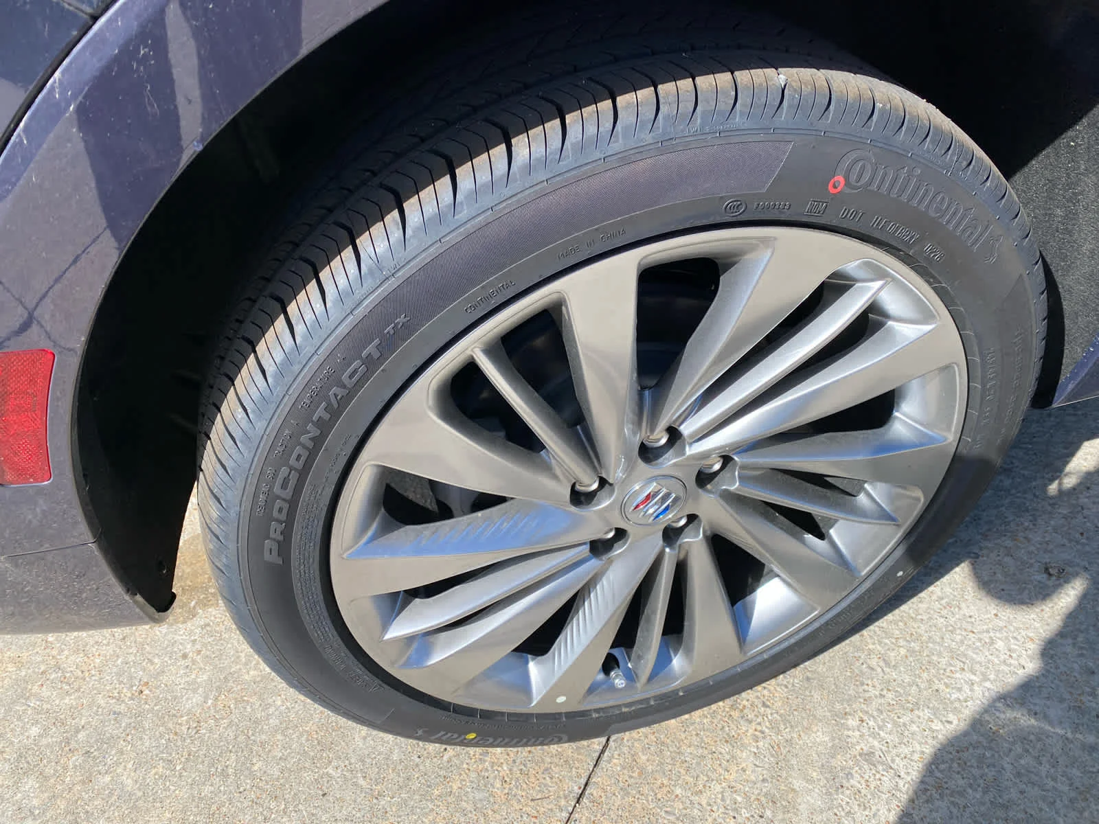 New 2026 Midnight Opal Buick Avenir image 25