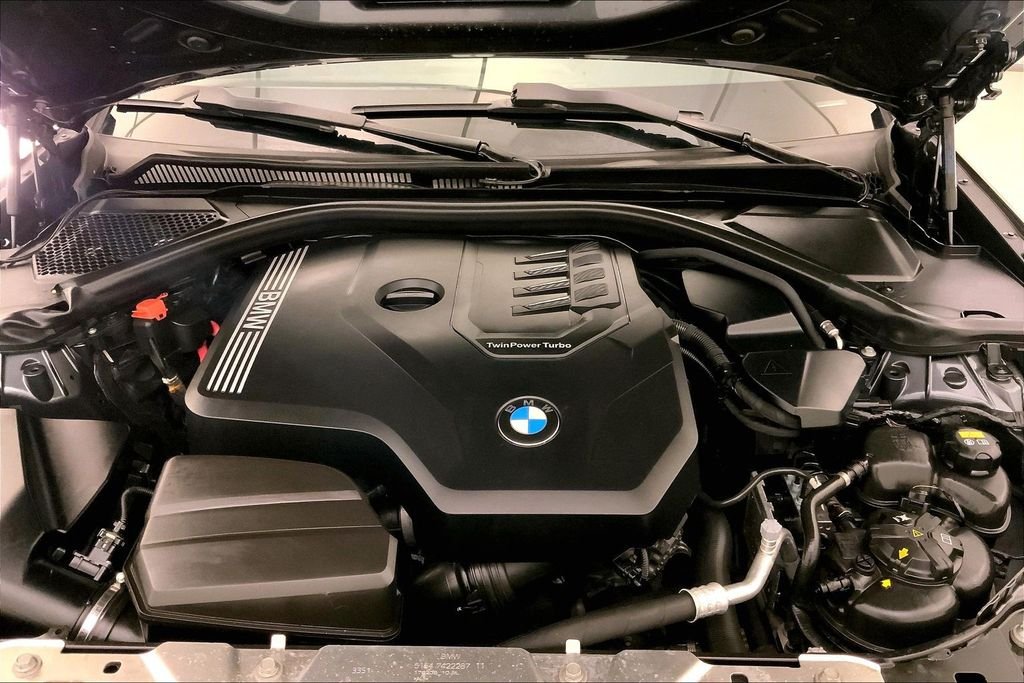 Used 2022 Mineral Grey Metallic BMW 330i xDrive image 9