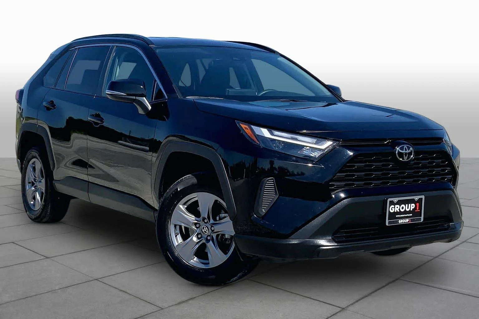 Used 2025 Midnight Black Metallic Toyota XLE image 3