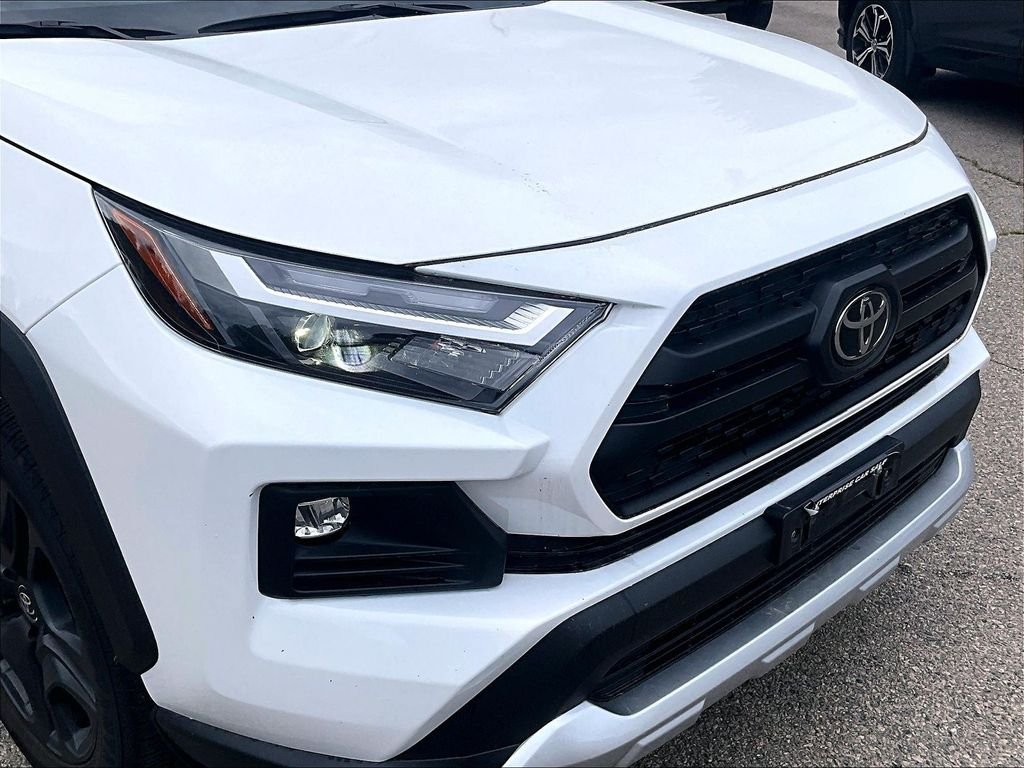 Used 2024 White Toyota Adventure image 8