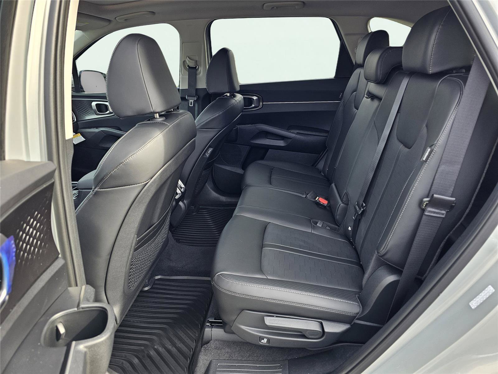 New 2026 Ivory Silver Kia S image 32