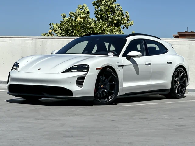 2024 Porsche Taycan GTS Sport Turismo